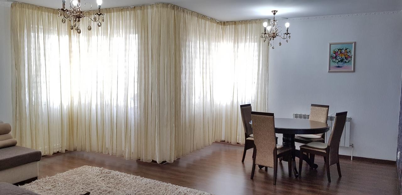 Apartment Lazurniy Astana Exteriér fotografie